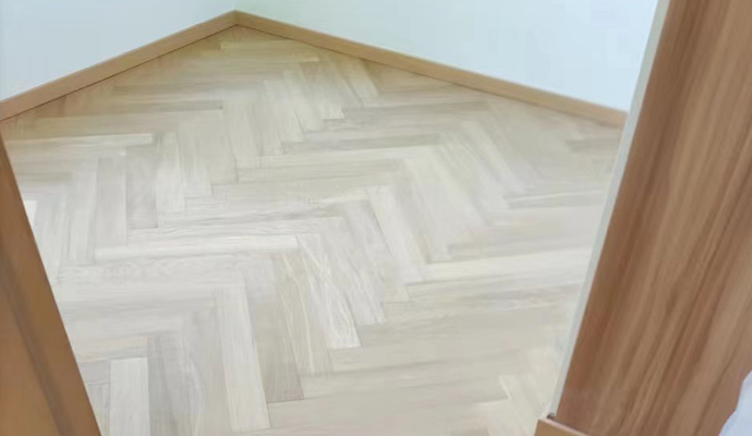 油漆面实木复合地板3